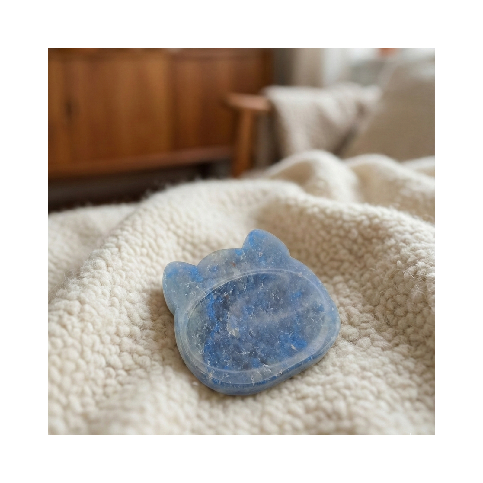 Luna the Blue Aventurine – Cat Shaped Worry Stone