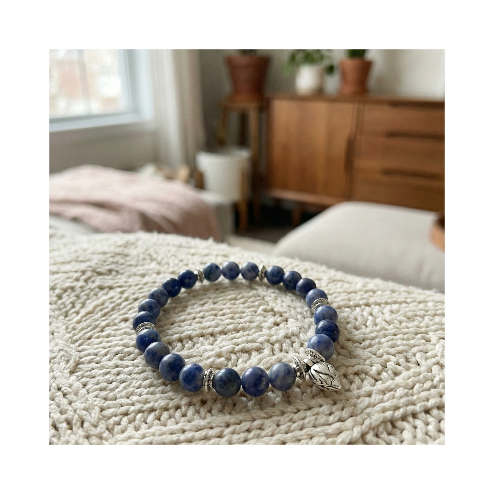 Aeris — Calm Your Thoughts. Restore Your Balance. Health in Style.