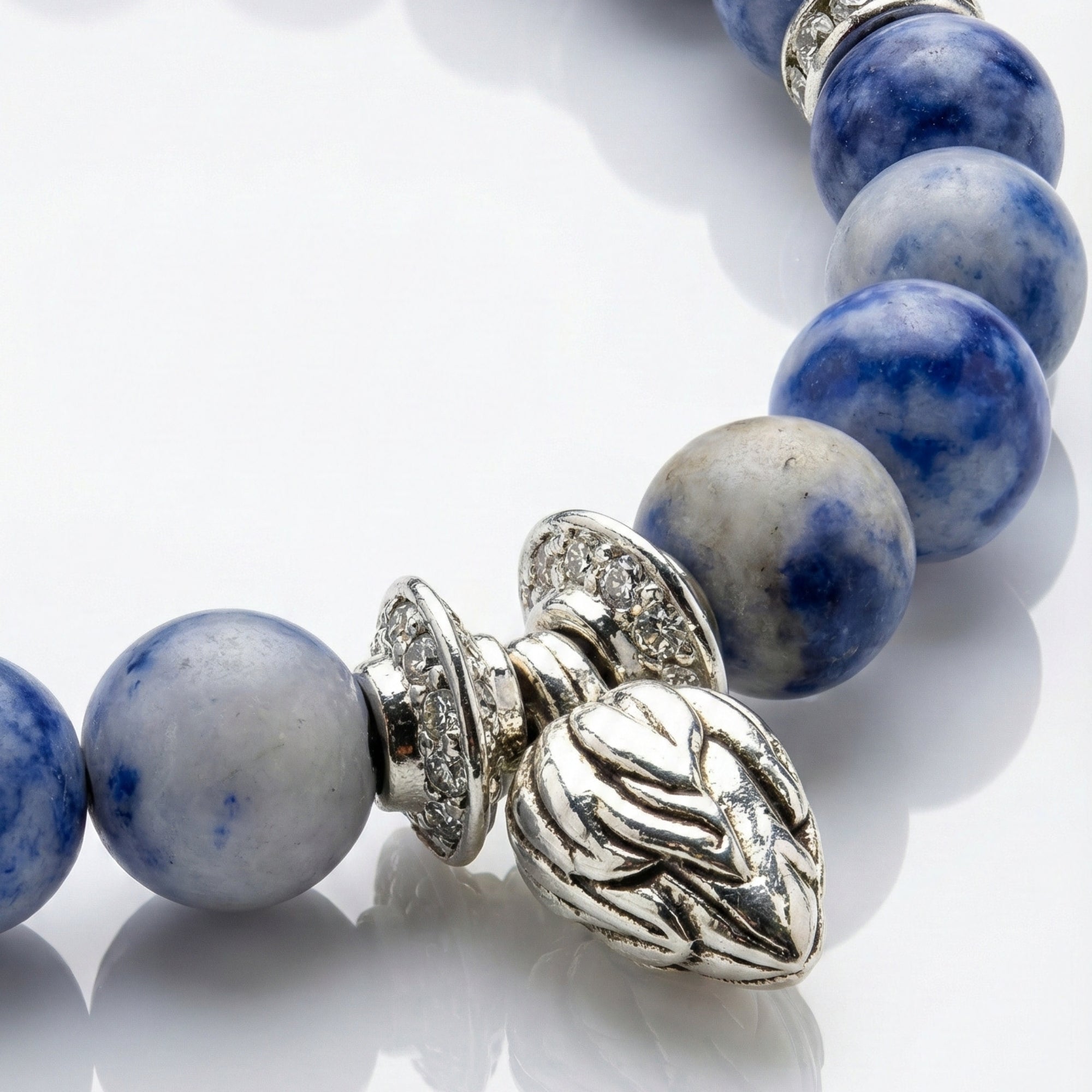 AERIS Health Bracelet – Sodalite with detail of silver plated zinc alloy accent